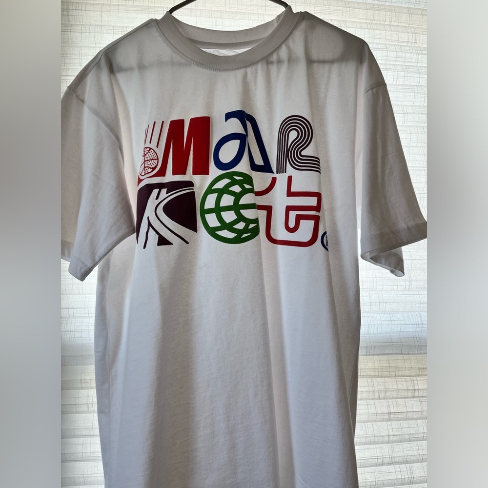 Chinatown Market tee size Medium